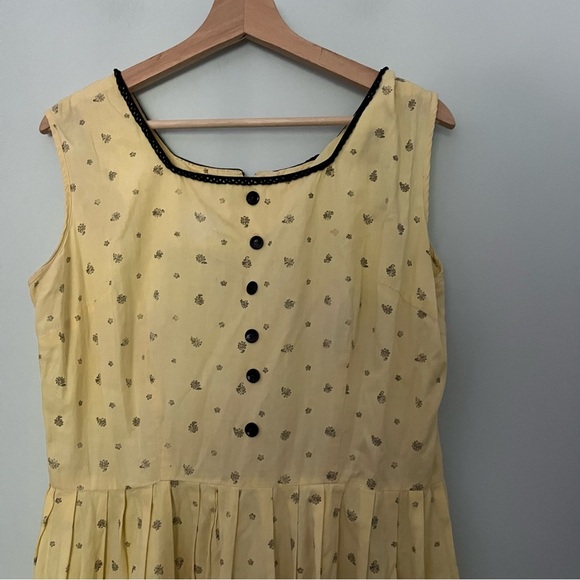 Sweetest vintage bespoke cotton dress - Picture 3 of 7